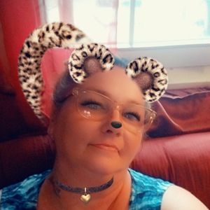 Meet your Posher, Candy